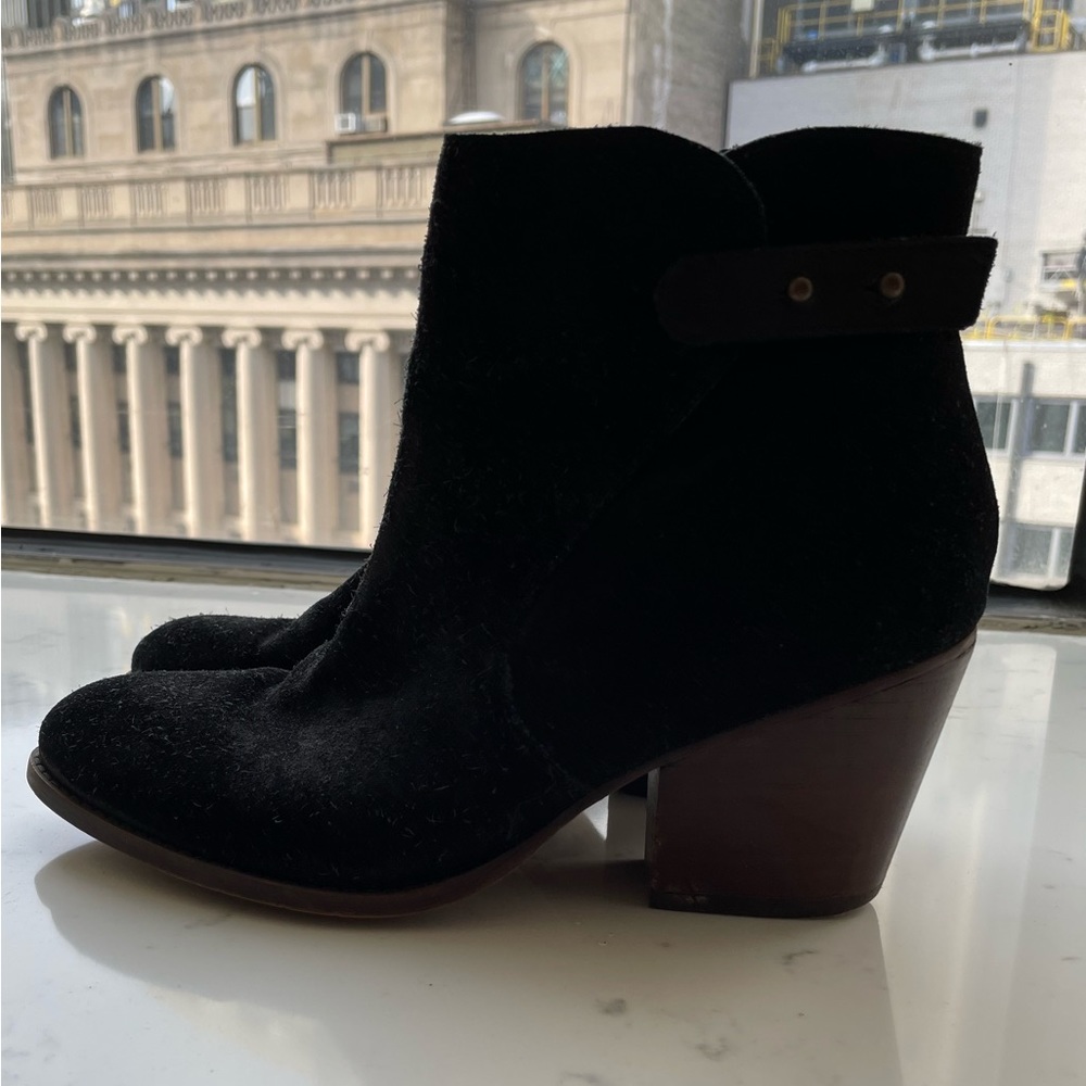 Sam Edelman Black Suede Booties - Perfect for fall!